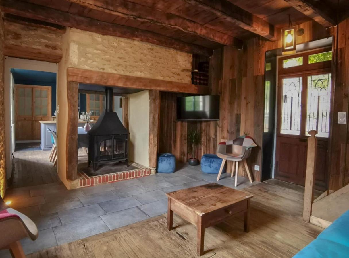 Maison Typique Perigourdine Avec Piscine Paulin Exterior foto